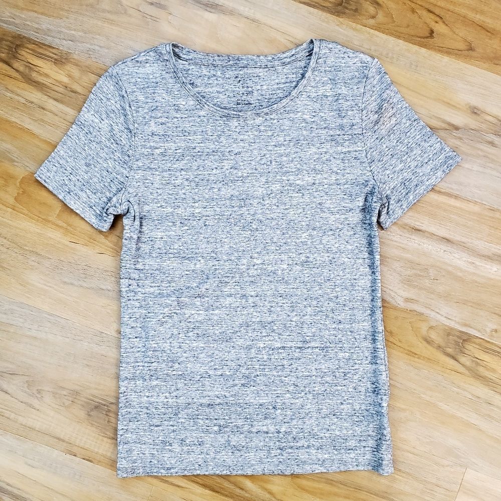 🩵A New Day Gray Scoop Neck Short Sleeve Top Medium